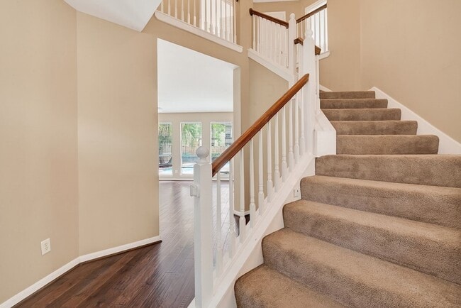 Building Photo - 2119 Palm Castle Dr