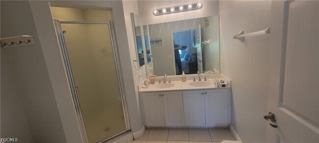 Building Photo - 3940 Pomodoro Cir