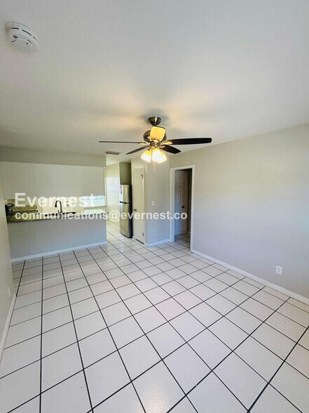 Building Photo - 4420 Snapper St