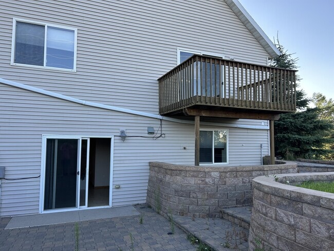 Building Photo - 3240 E Capitol Ave