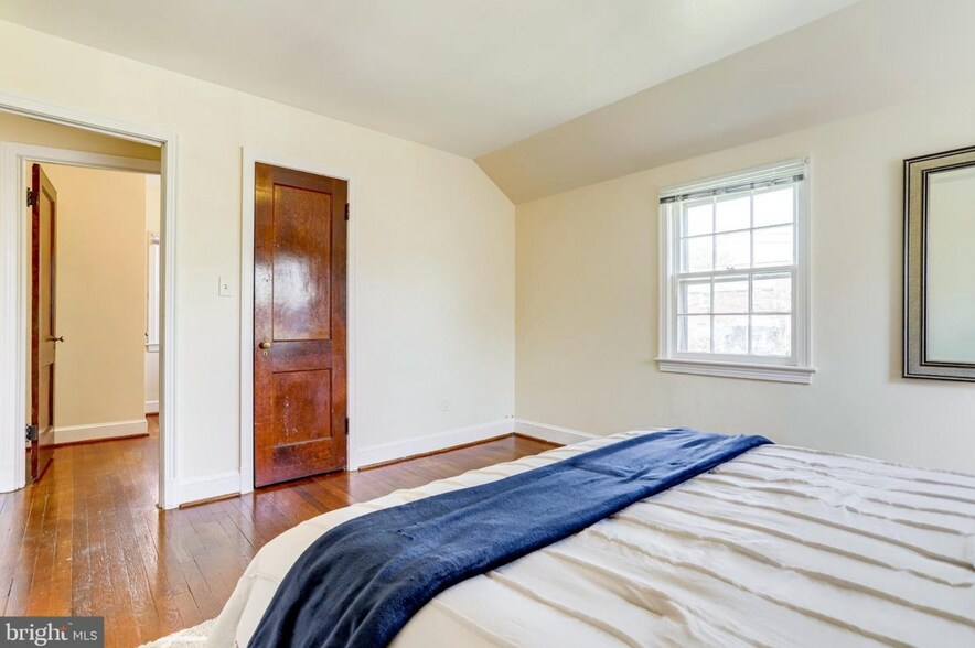 Building Photo - 1807 41st Pl SE