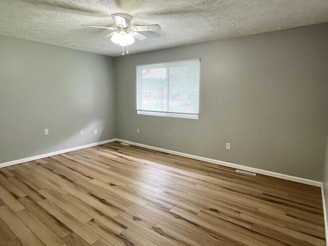 Building Photo - 69 Linden Ave