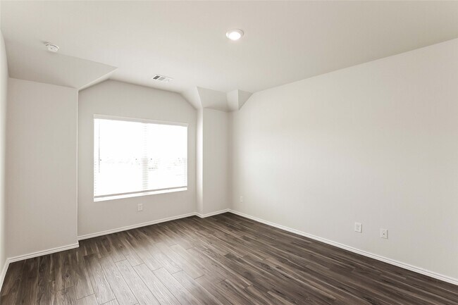 Building Photo - 18546 Boomi Ravine Trl