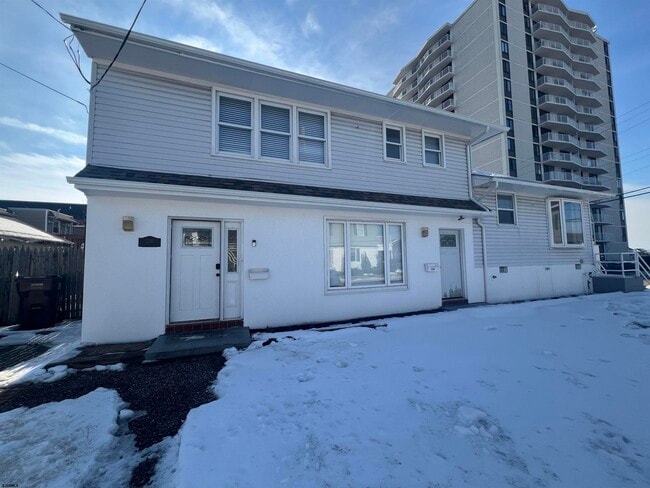 Building Photo - 239 N Derby Ave