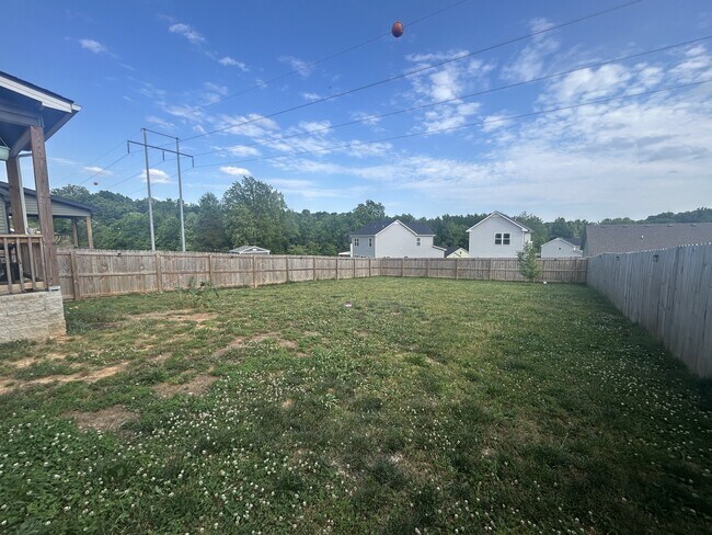 Building Photo - 427 Mattingly Dr