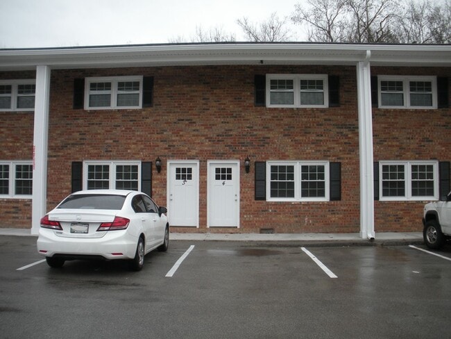 Primary Photo - Two bedroom/1.5 bath Townhouse Kingsport, TN
