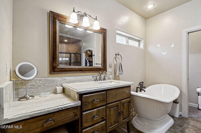 Building Photo - 5936 Anapaula Dr