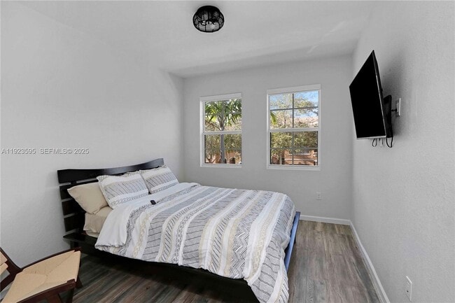 Building Photo - 1458 SE 26th Ave