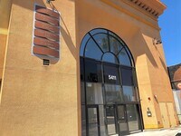 Building Photo - 5411 Hollywood Blvd