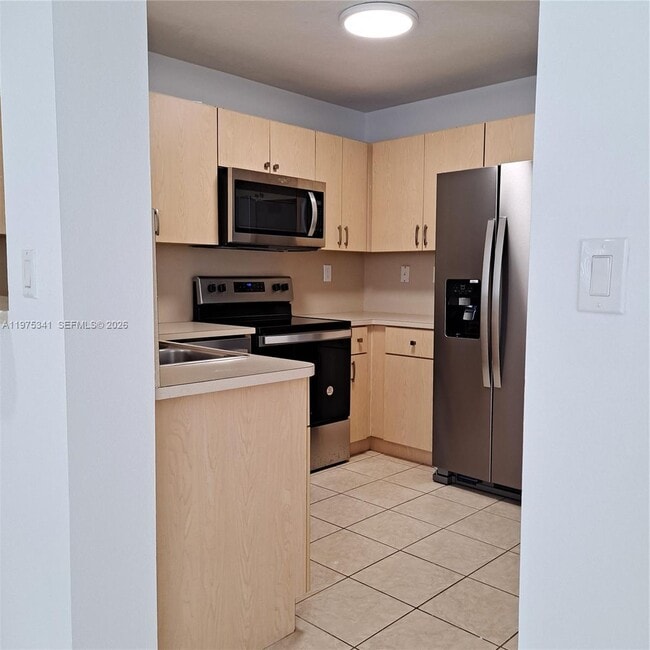 Building Photo - 642 SW 106th Ave