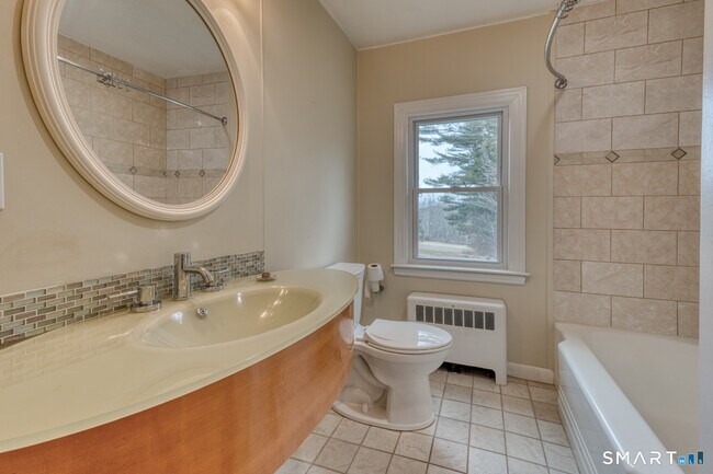 Building Photo - 23 Moulton Rd