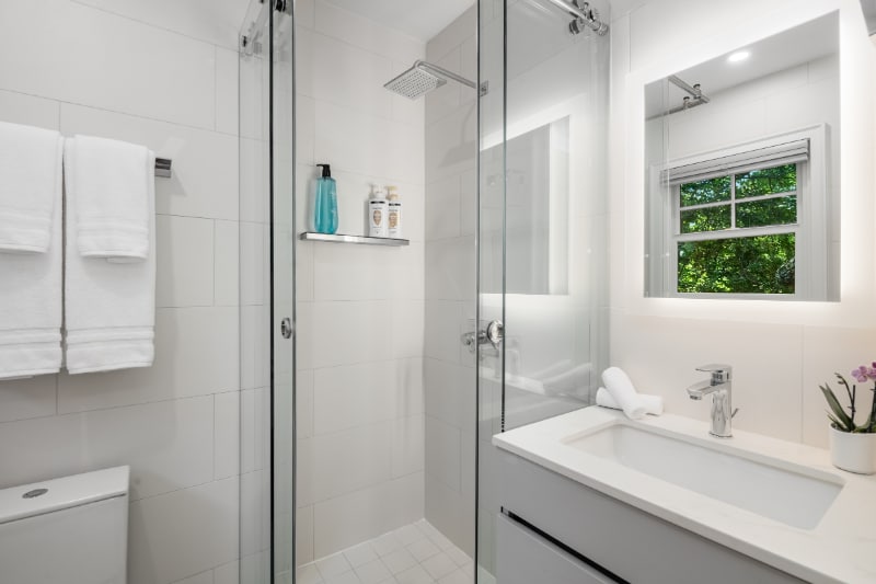 Building Photo - 413 8th St NE