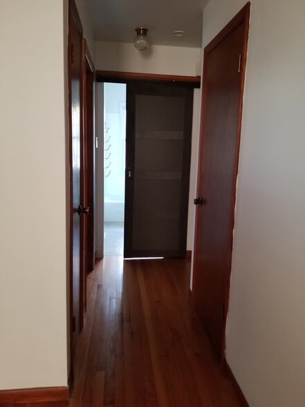 Building Photo - 118 Chanticleer Ln NE