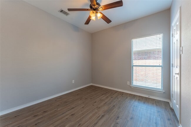 Building Photo - 2401 Spruce Springs Way