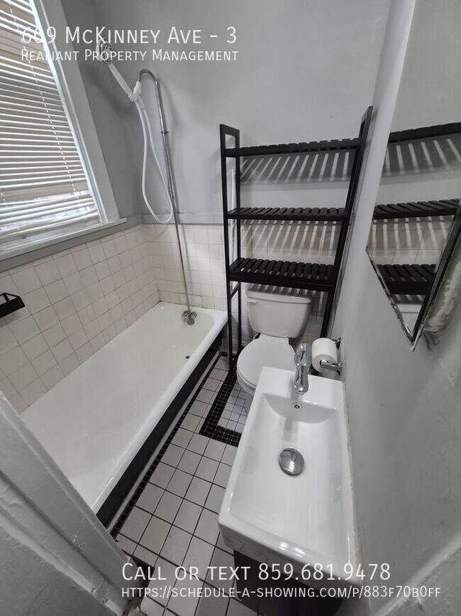 Building Photo - 609 McKinney Ave