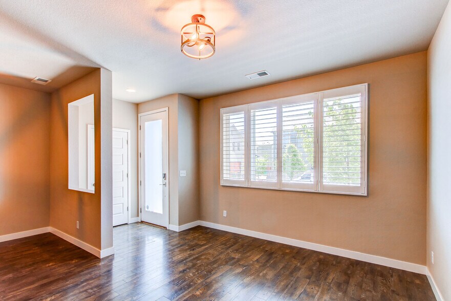 Large living room - 1745 W 66th Ave