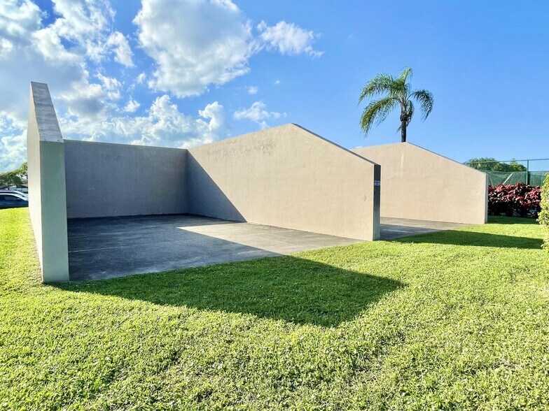 Building Photo - 9663 Boca Gardens Cir N