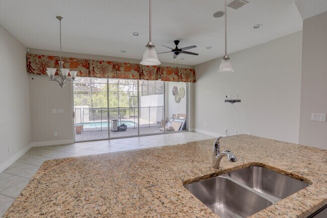 Building Photo - 510 Captiva Dr