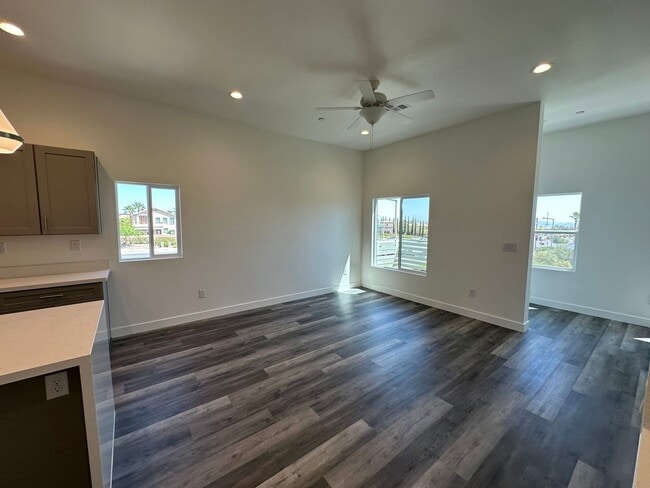 Building Photo - Your Dream Home Awaits: Spacious Summerlin...
