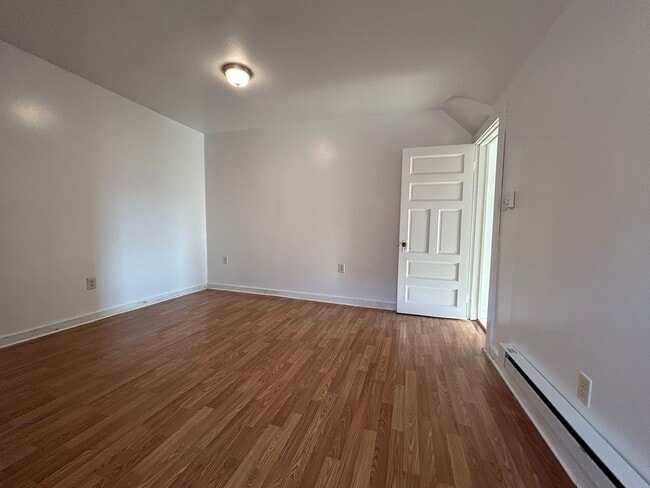 Bedroom2 p3 - 225 S Main Ave