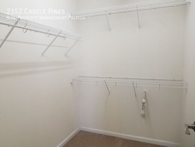 Building Photo - 2152 Castle Pines Dr