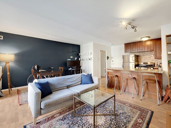 Building Photo - 950 25th St NW