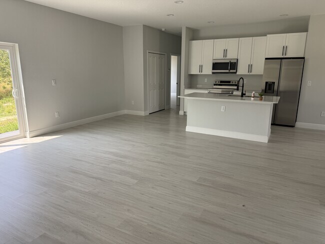 Building Photo - 113 Dogwood Dr Cir