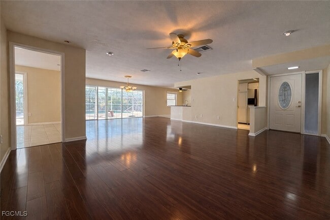 Building Photo - 1010 SE 43rd Terrace