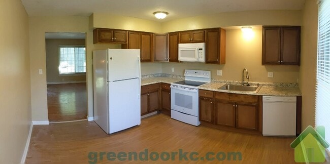 Building Photo - 9132 W 78th St
