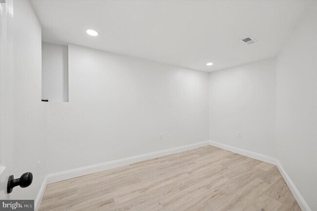 Building Photo - 3251 N Marston St