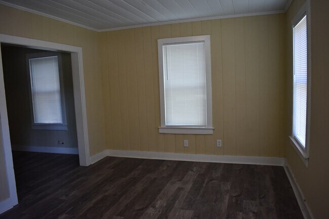 Building Photo - 14 Dunway Dr