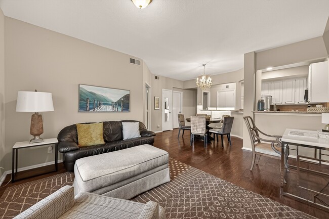 Building Photo - 2211 S Braeswood Blvd