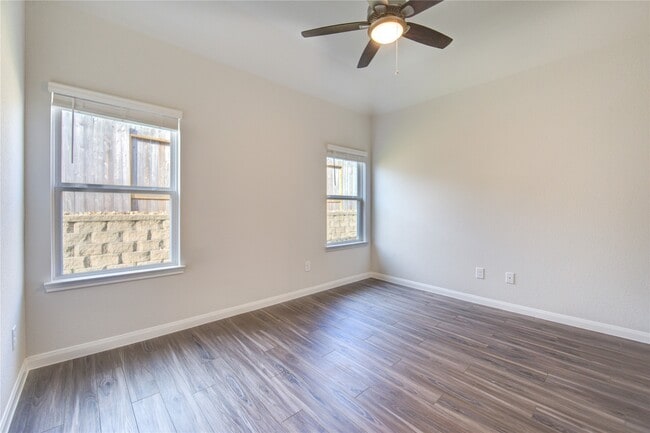 Building Photo - 13321 Burbot Dr