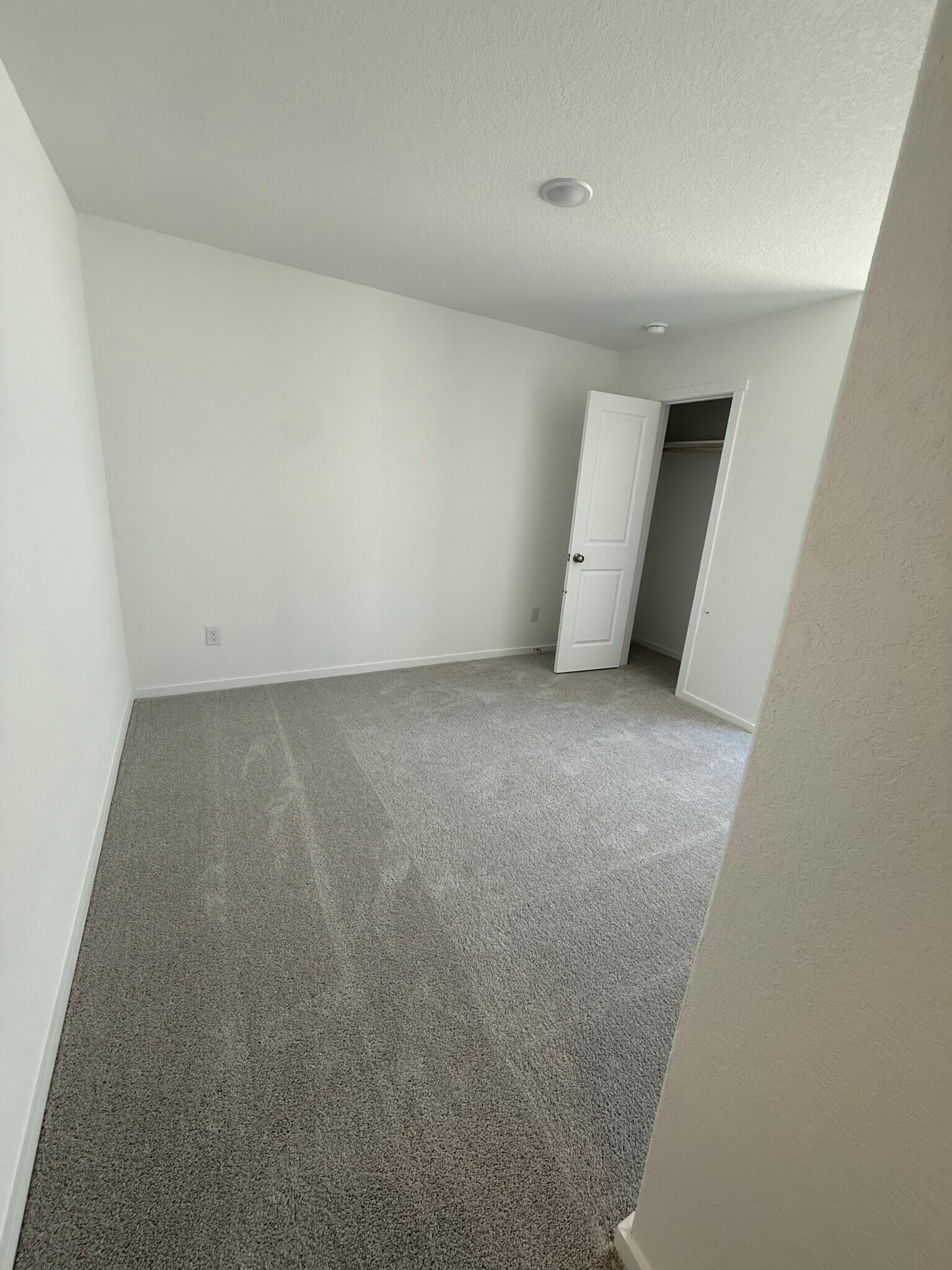 Building Photo - 5720 Mangas Cir