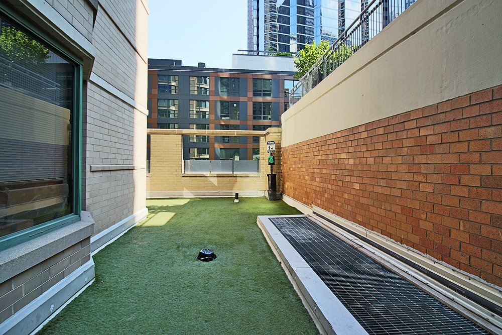 Building Photo - 422 E Ohio St