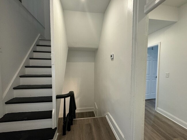 Building Photo - 7 Bed/3 Bath Mins. from UC Campus $775/pp ...