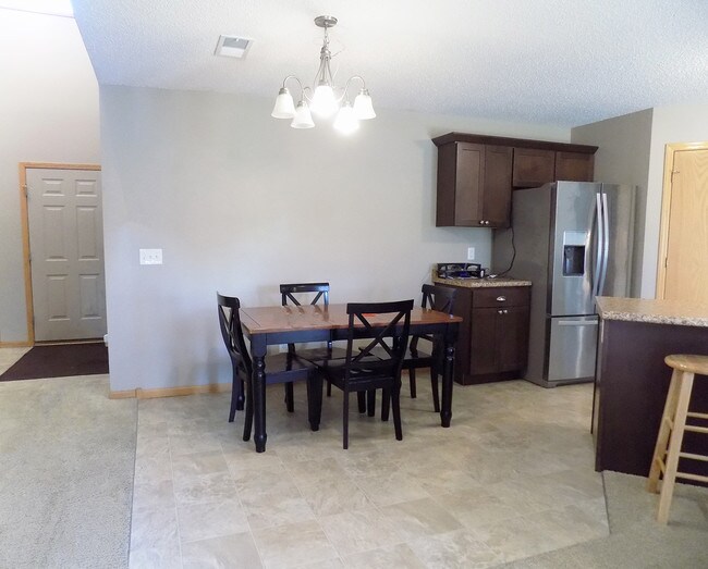 Building Photo - 9136 Goodrich Dr