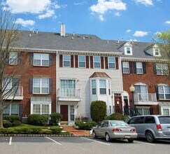 Building Photo - 17 Mulberry St