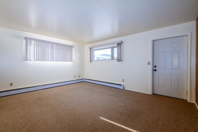 Building Photo - 302-308 N 11th Ave