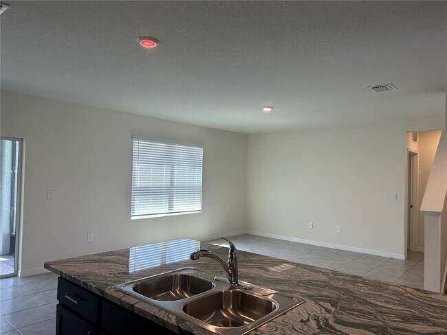 Building Photo - 17218 Reserva Dr