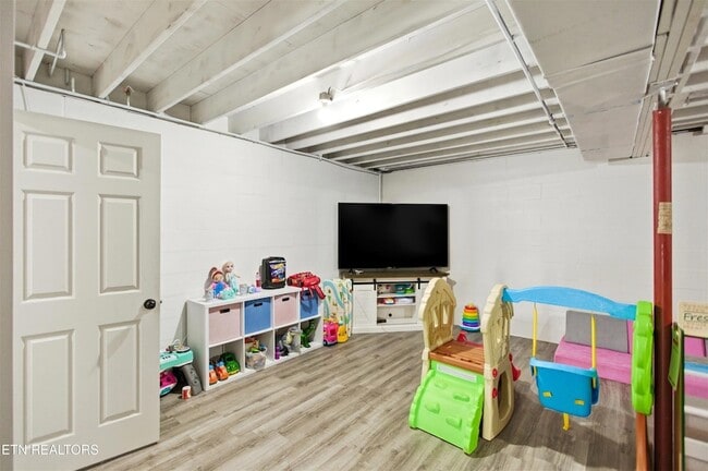 Building Photo - 1501 Woodbury Ct