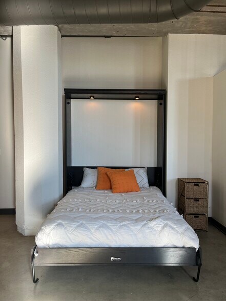 Queen Murphy Bed - 1535 Walnut St