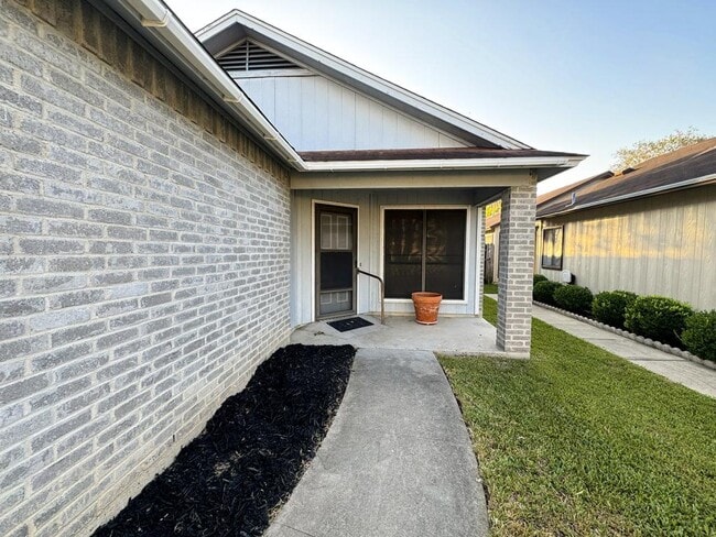 Building Photo - 109 Waterford Dr