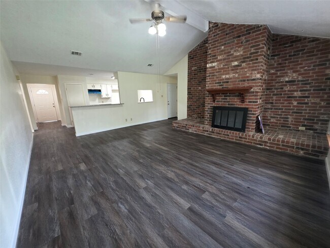 Building Photo - 4860 Kentington Dr