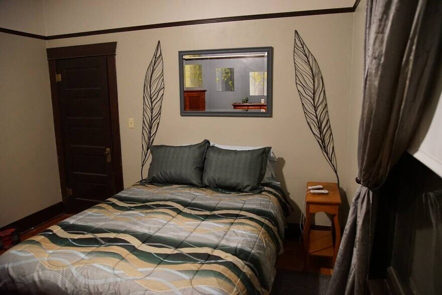 Bedroom 2 - 4910 E 6th Ave