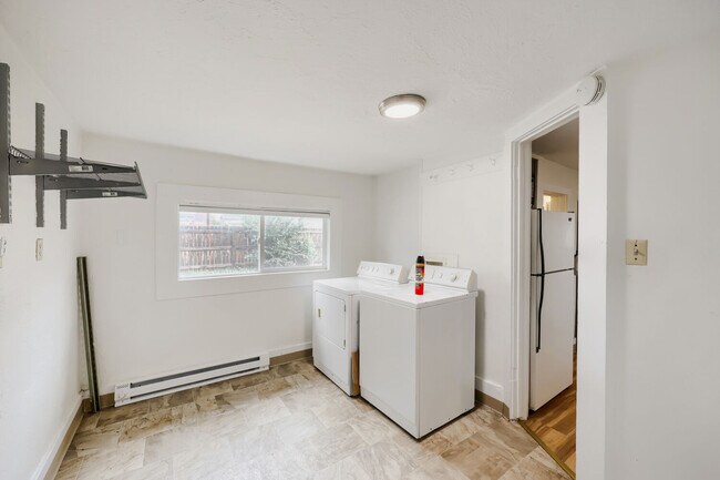 Building Photo - 714 1/2 S Tejon St