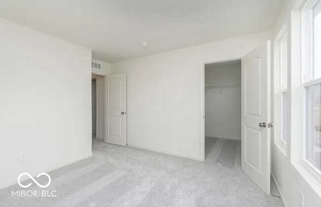 Building Photo - 3242 Arabian Ln