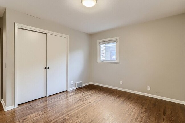 Building Photo - 6438 Irving Avenue S, Richfield, MN, 55423