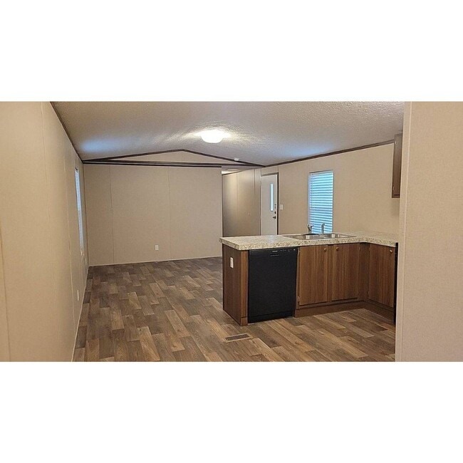 Building Photo - 15301 US-54