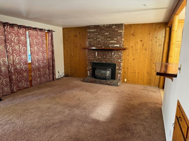 Building Photo - 574 Koru St